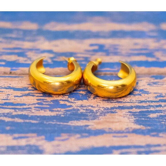 Vintage Shiny Gold Tone Ring Style Hoop Earrings by Monet - L29 - Picture 1 of 3